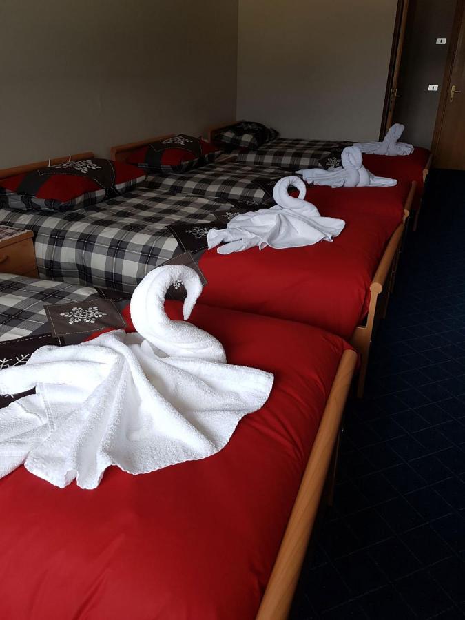 Albergo Posta Colle Santa Lucia Kültér fotó