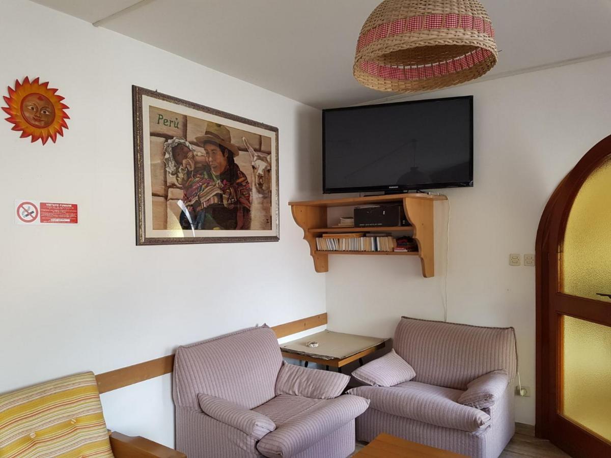 Albergo Posta Colle Santa Lucia Kültér fotó